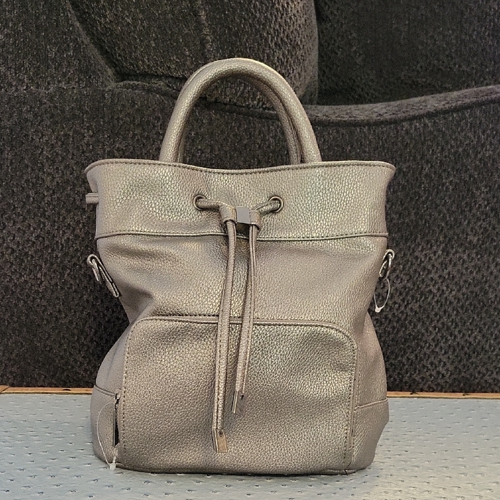 NWOT Chic Gray Hand/Crossbody Bag